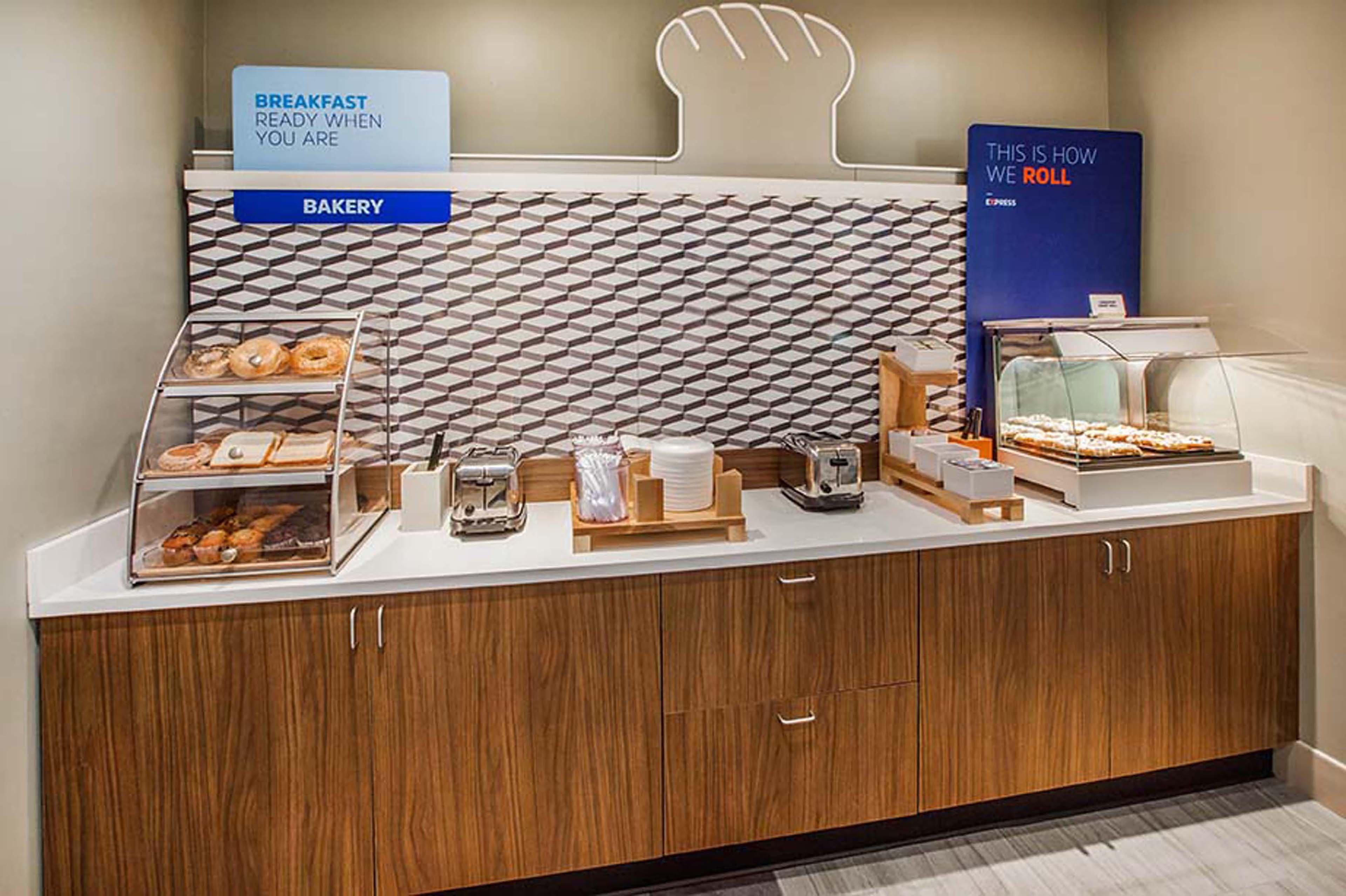 Holiday Inn Express Hotel & Suites Lancaster-Lititz By Ihg Εξωτερικό φωτογραφία