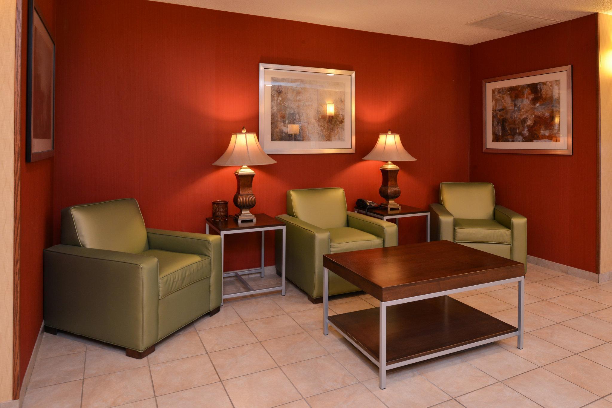 Holiday Inn Express Hotel & Suites Lancaster-Lititz By Ihg Εξωτερικό φωτογραφία